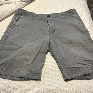 Aeropostale Men's Gray Flat Front Shorts